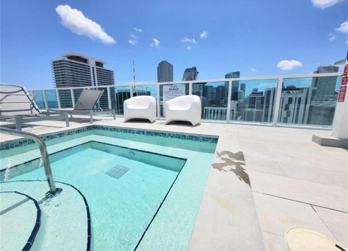 Fully Equipped Modern Loft In The Heart Of Apartment *