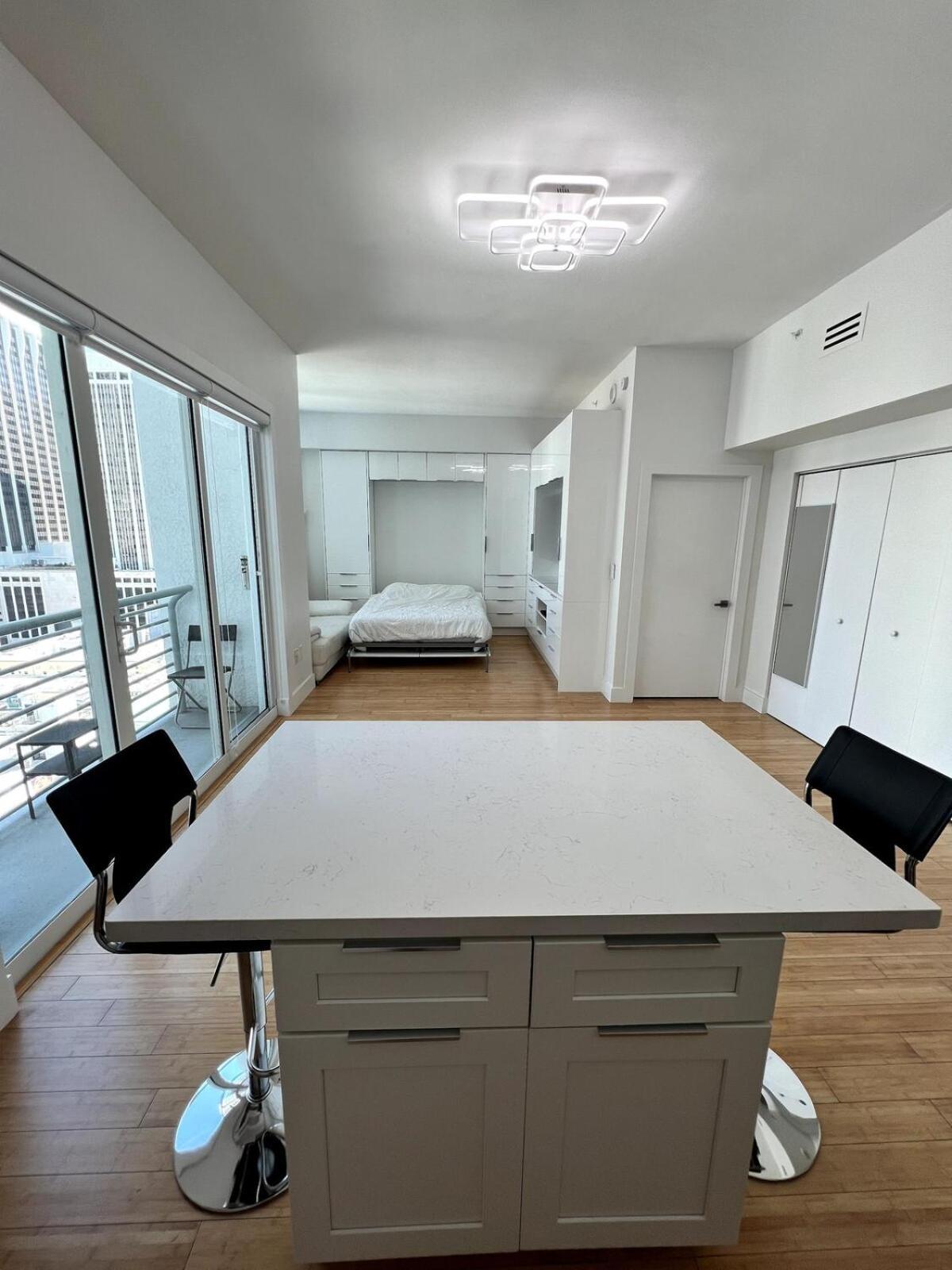 Apartment Fully Equipped Modern Loft In The Heart Of